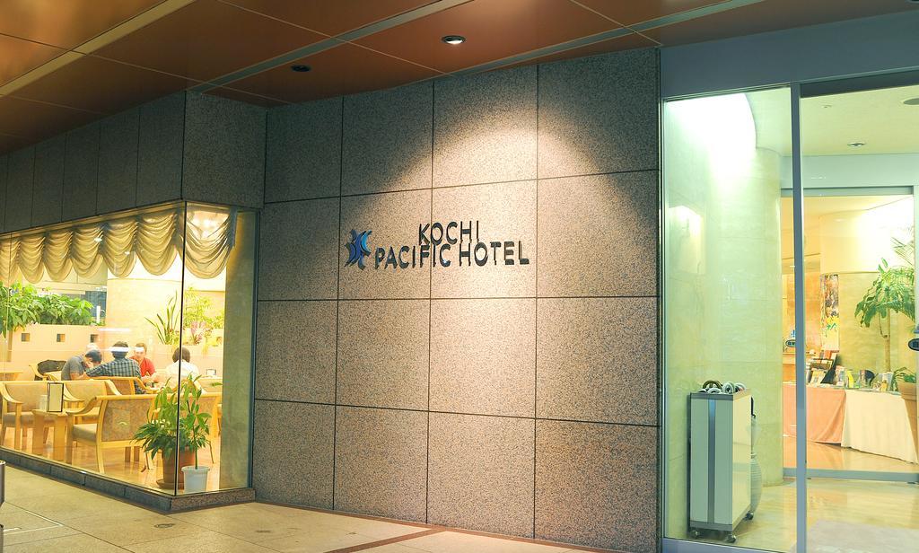 Kochi Pacific Hotel Eksteriør billede